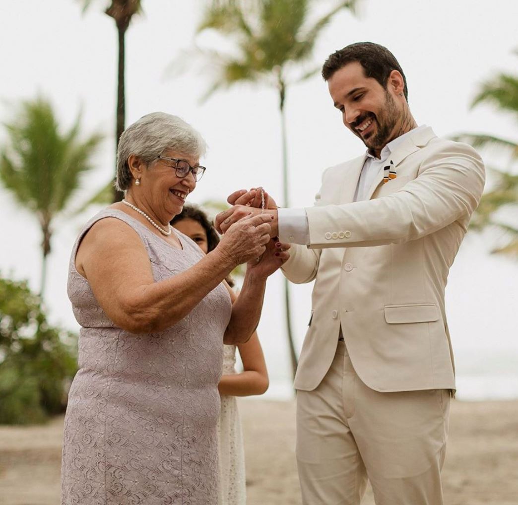 brazillian man marries himself after fiance broke up with him