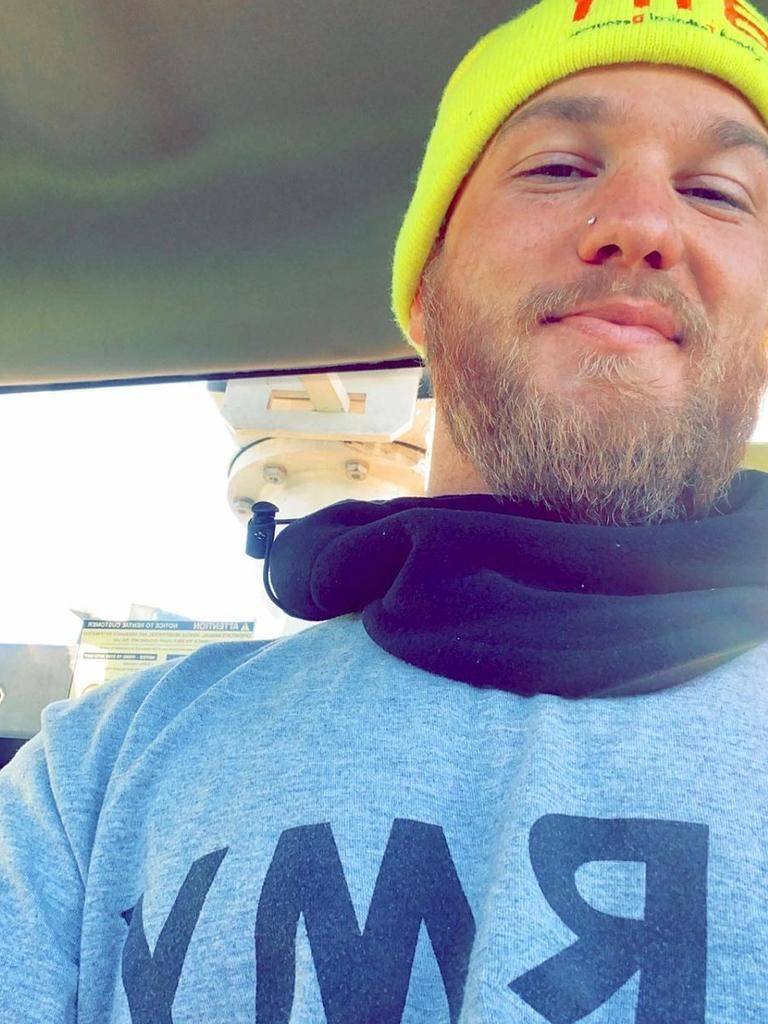 ⚠️【噩耗】houston tumlin「举枪自尽」❗️女友也在场