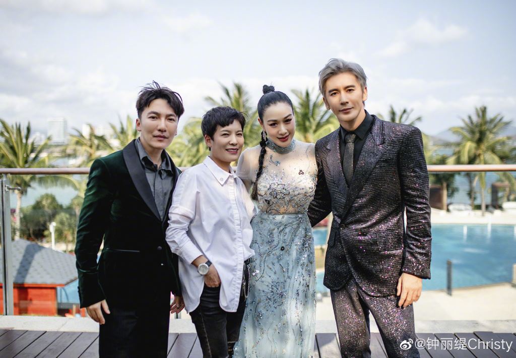 💍结婚5周年重游相识地方❤️钟丽缇：希望我们更加甜蜜【多图】