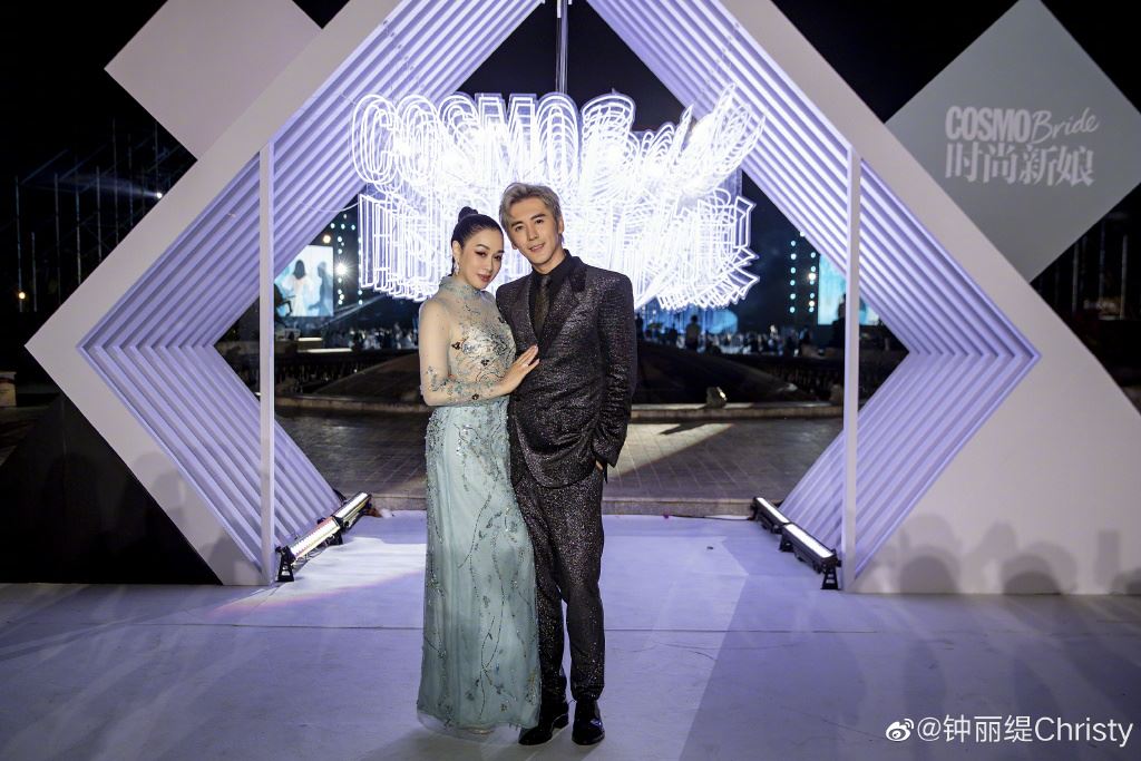 💍结婚5周年重游相识地方❤️钟丽缇：希望我们更加甜蜜【多图】