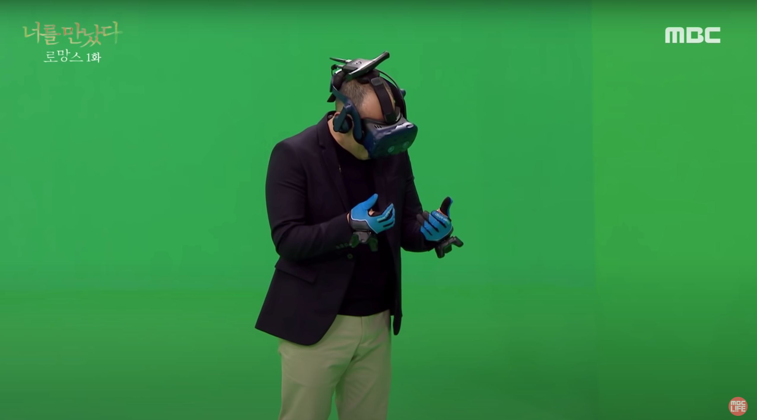 korean man breaks down as he reunites with late wife through vr 