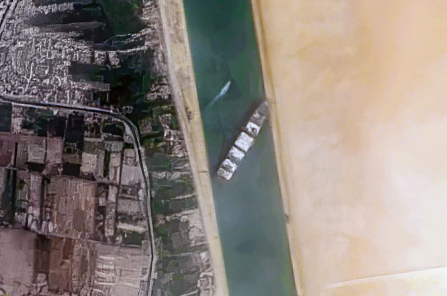 terusan suez dan selat melaka sama penting, kalau ditutup habislah dunia!