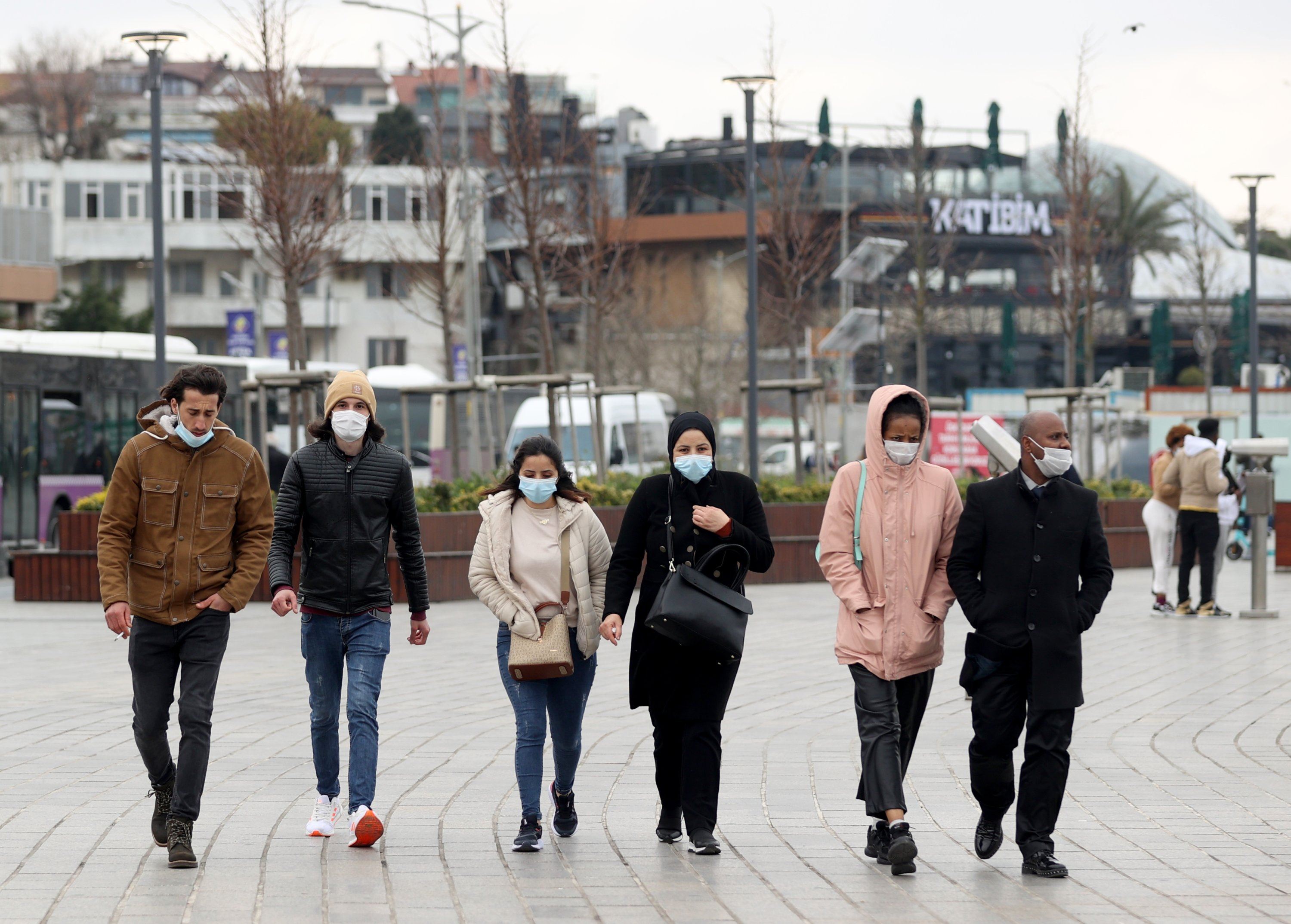 pelawat asing dikecuali dari perintah berkurung penuh di turki