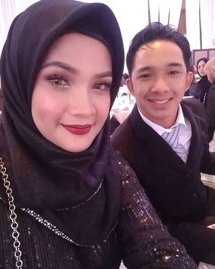 zarina zainuddin kongsi ramai yang dm nak kahwin dengan azal