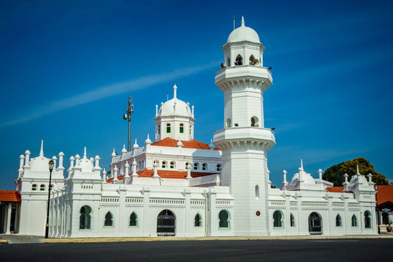 10 most amazing mosques in selangor you can visit!