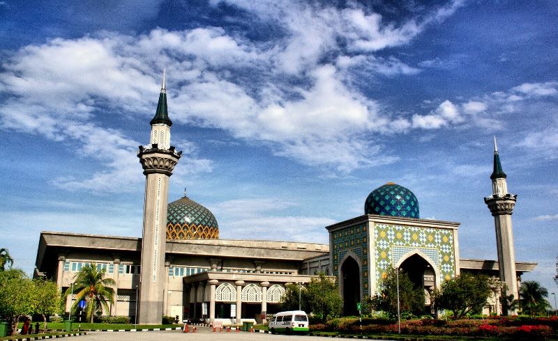 10 most amazing mosques in selangor you can visit!