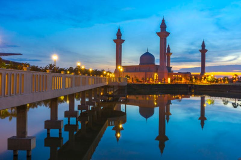 10 most amazing mosques in selangor you can visit!