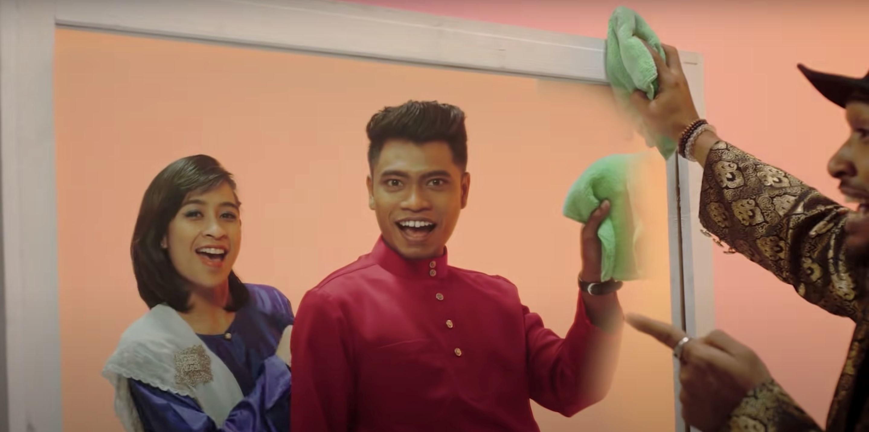 kolaborasi paling epik, ‘kecoh raya’ tampil semangat lebaran norma baharu