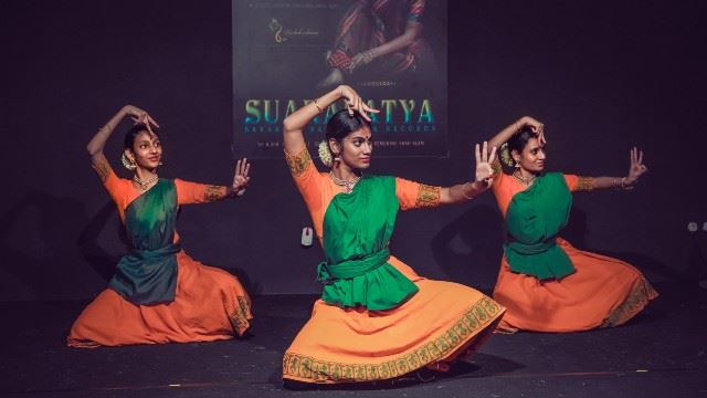 indian classical dancers make history!