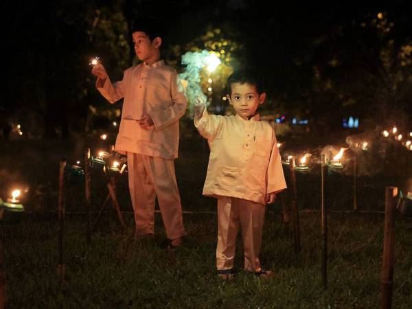[terkini] sambutan aidilfitri di malaysia dirai umat islam 13 mei ini