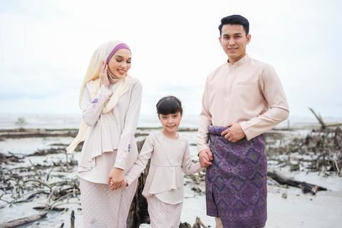 warna pakaian raya tampil ‘mood’ ceria di pagi aidilfitri
