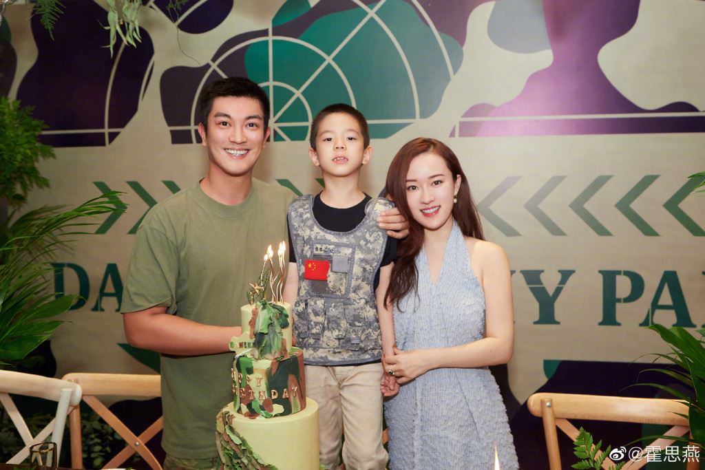 嗯哼演音乐剧❗️一身王子装站c位🔥