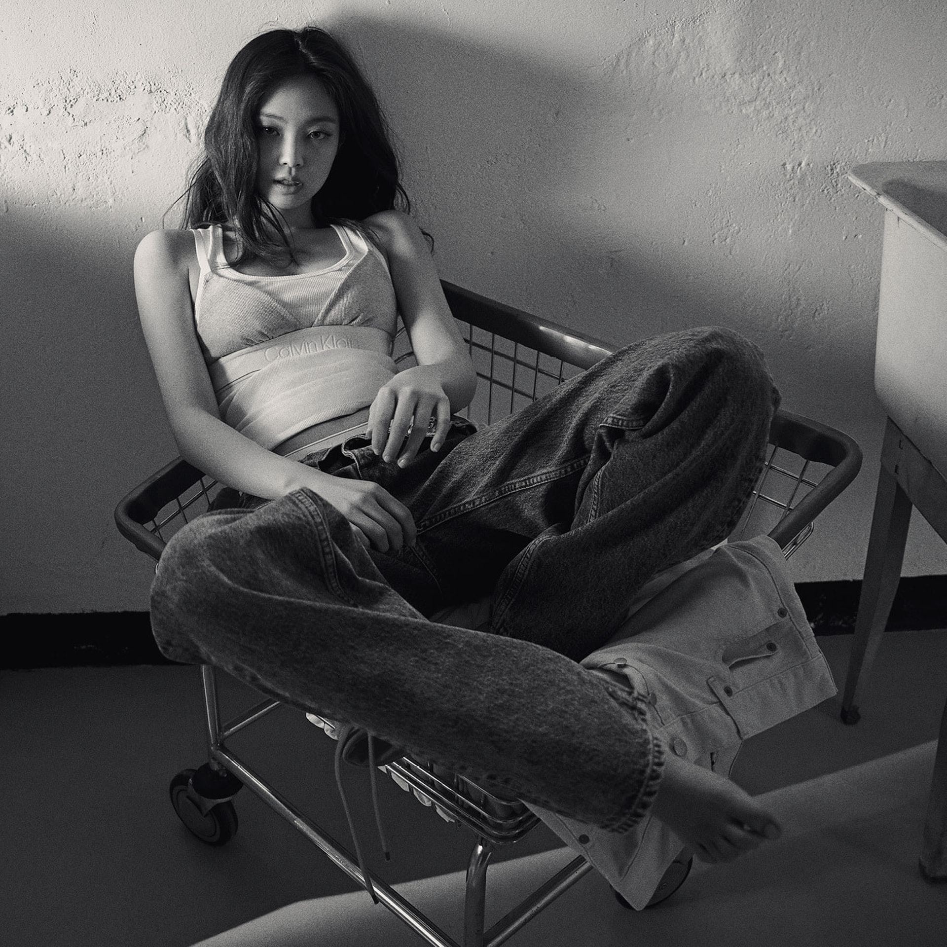 【多图】jennie新广告大晒好身材❗️好健康美惹人羡慕啊🔥