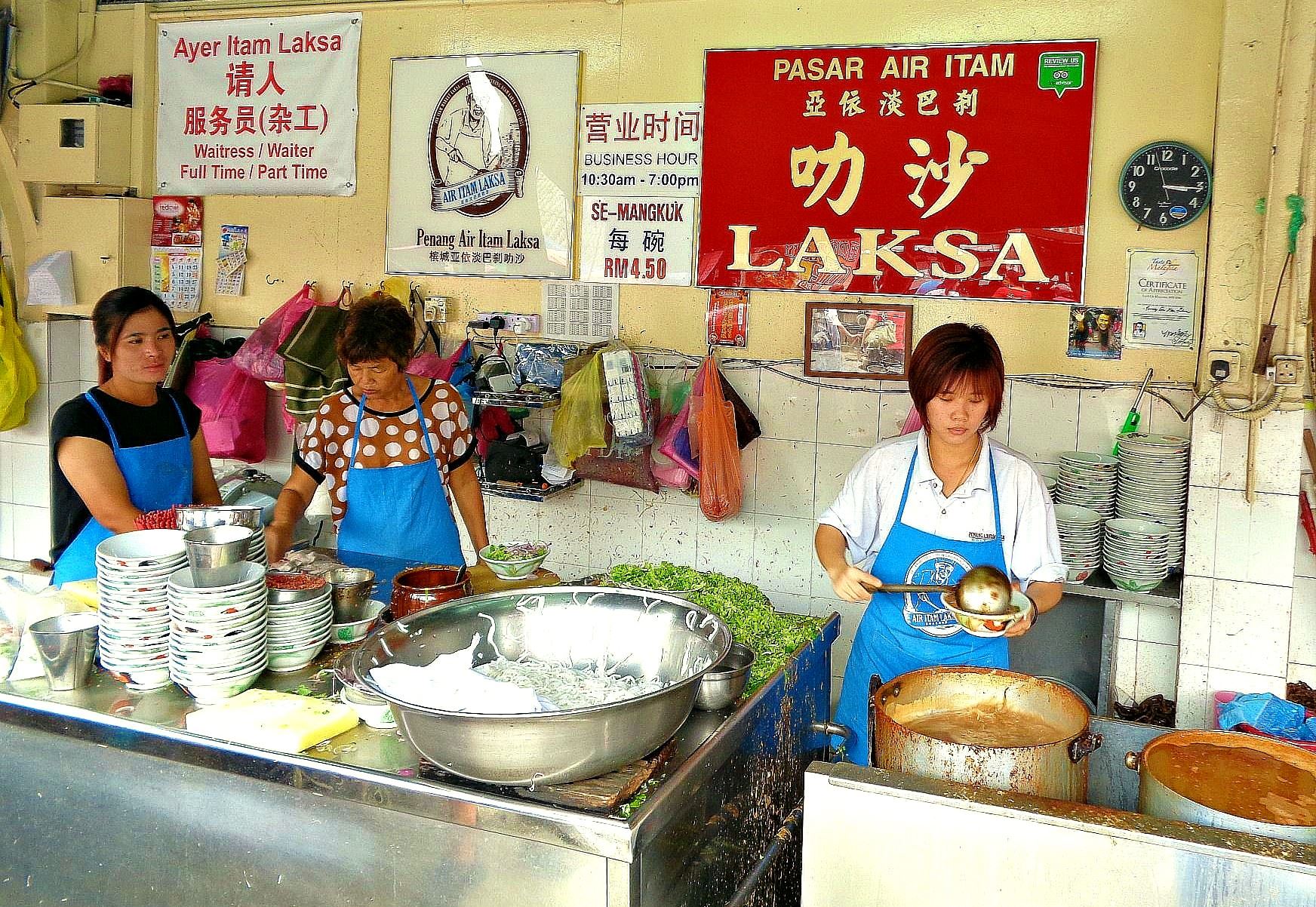 槟城66年历史的著名laksa档宣布停业，顾客依依不舍！