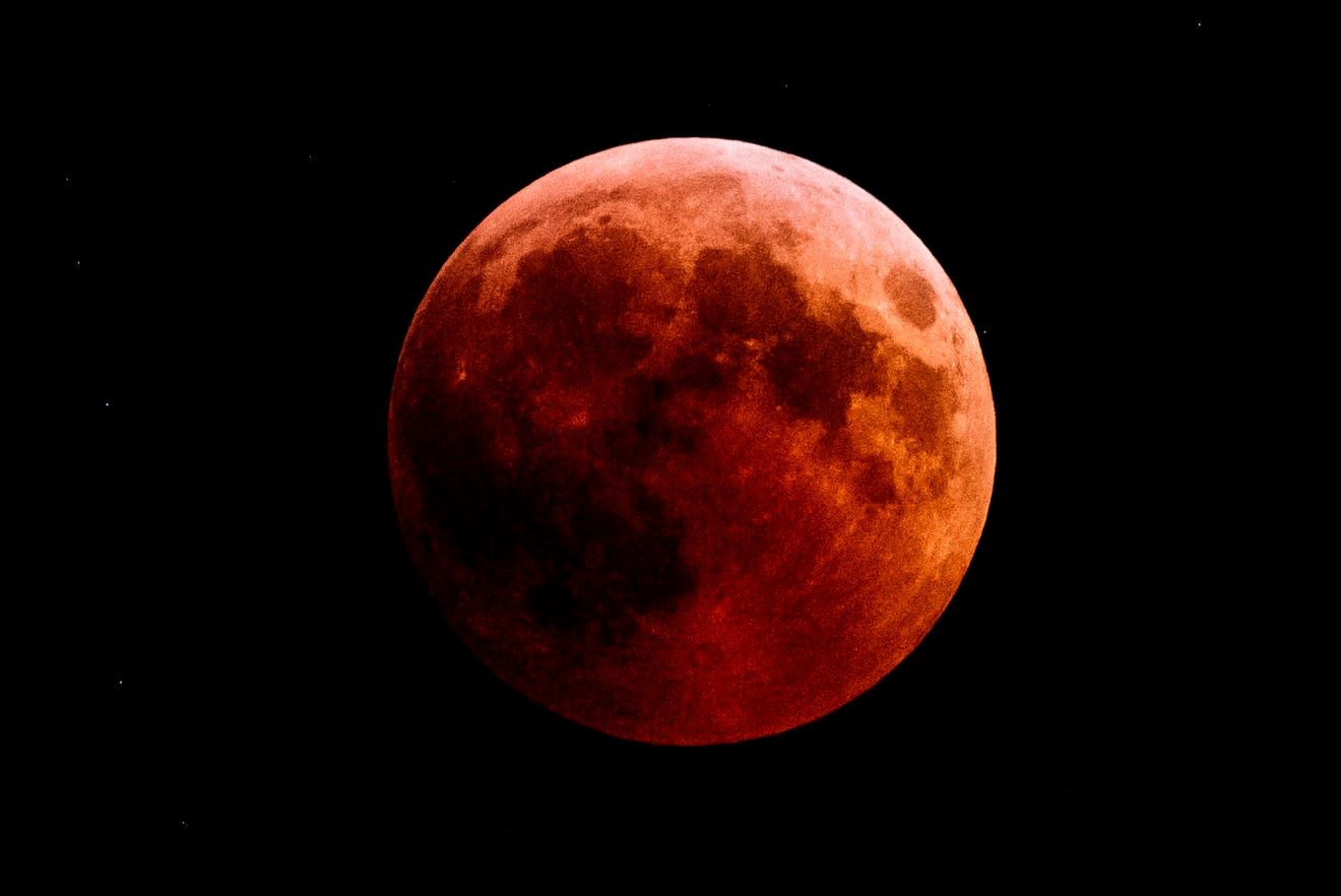 the super blood moon eclipse will appear in malaysia on 26 may!