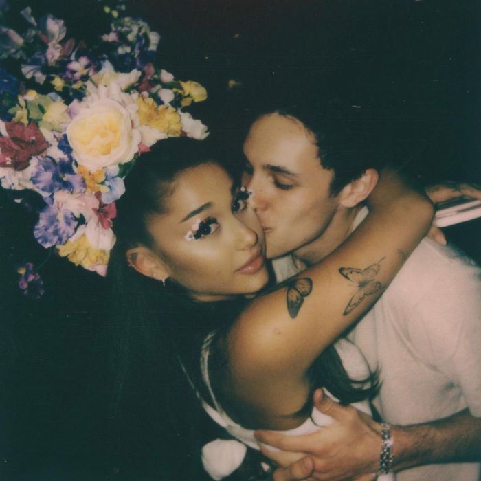 ariana grande被爆已婚❗️秘密嫁男友甜蜜说:我愿意❤️