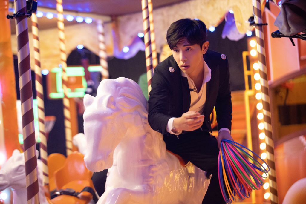 【多图】《密室大逃脱》邓伦最新高清照曝光❗️虽然怕还是要帅😂