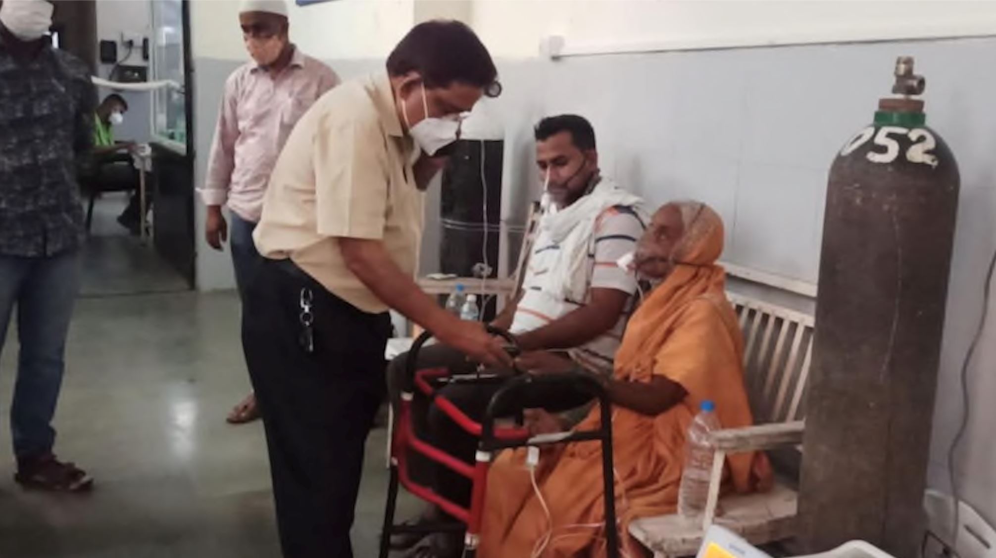 covid-19 patient thought dead wakes up minutes before getting cremated