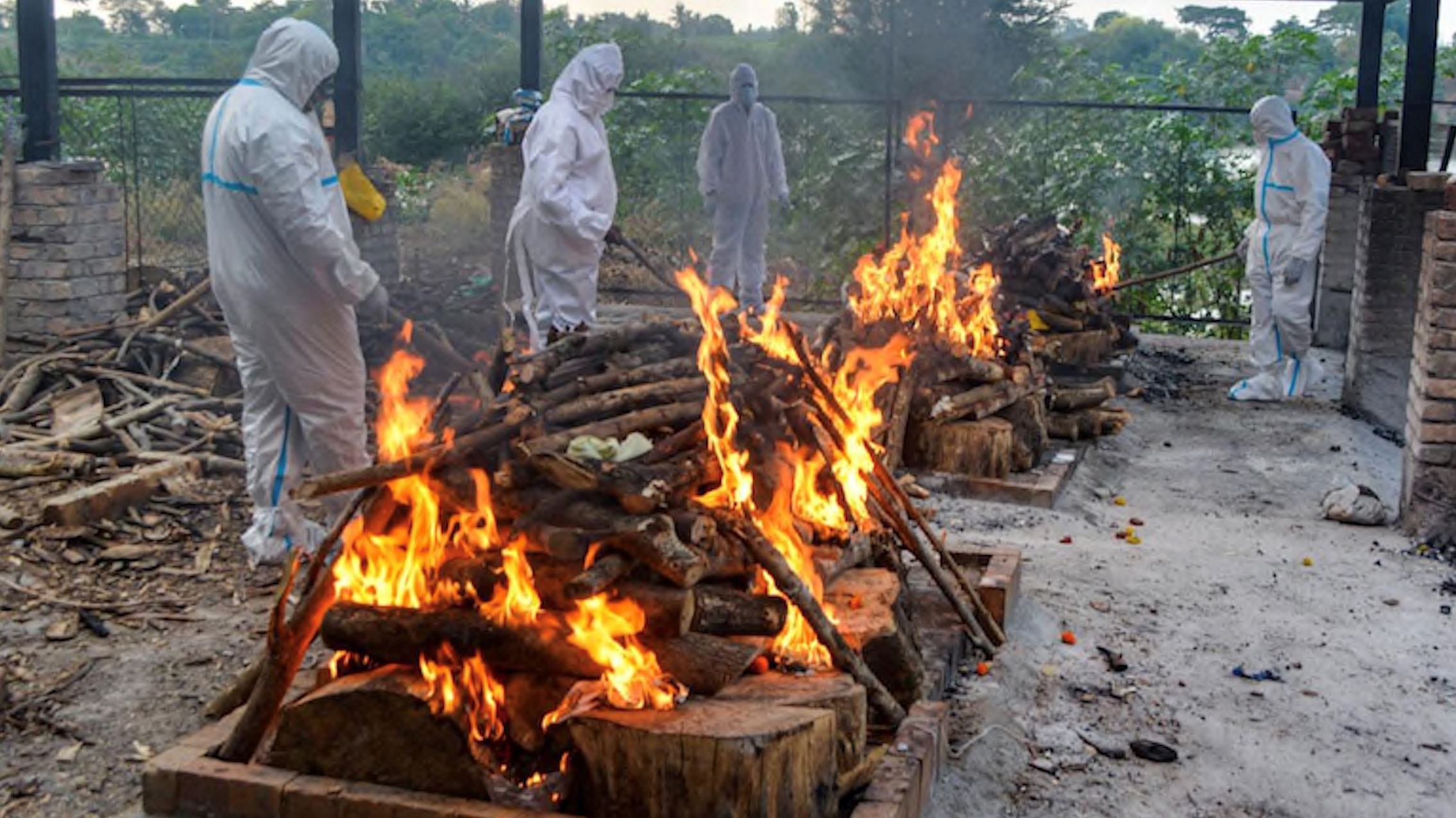 covid-19 patient thought dead wakes up minutes before getting cremated