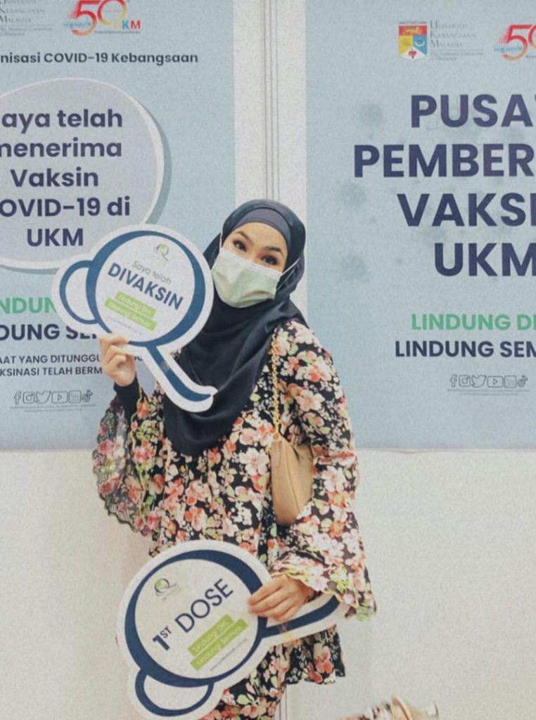 elfira loy ungkap pengalaman disuntik vaksin