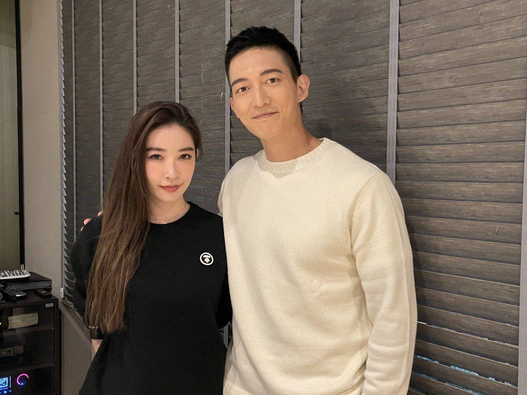 王家梁求婚成功❗️许维恩晒钻戒:我愿意一起走下去❤️