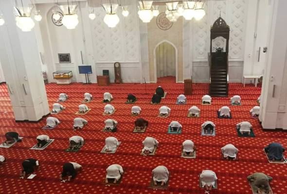 hanya 50 jemaah dibenarkan solat jumaat, fardu di masjid seluruh johor
