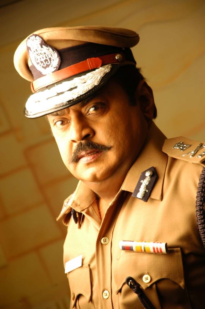 captain vijayakanth admitted in hospital 