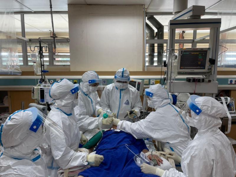 dg hisham advises m’sians to practise self-lockdown as health system is exhausted