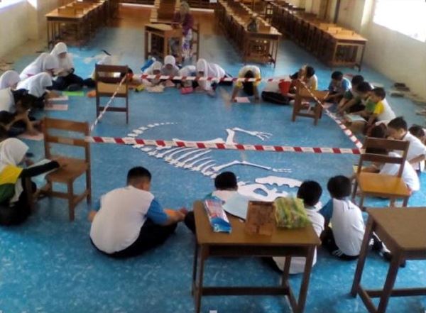 cikgu nazmi shows educators can teach anywhere, even students in the rural areas!