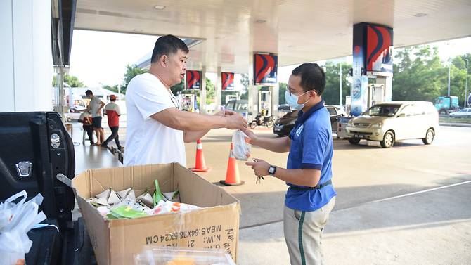 berkat usaha murninya, uncle kentang bakal terima anugerah ratu elizabeth ii