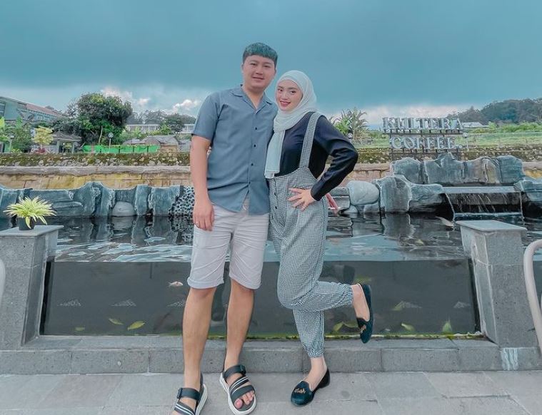 mungkin hanya kebetulan? waktu dan bandar kelahiran sama, suami isteri ibarat pasangan kembar