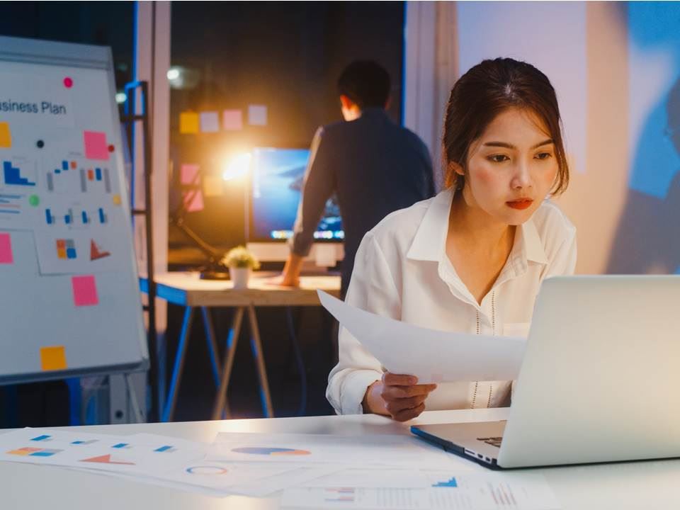 工作后越努力越穷的4大原因，不改掉以后穷得很稳定！