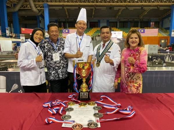 malaysia book of records iktiraf cef termuda raih 17 pingat kejohanan dunia