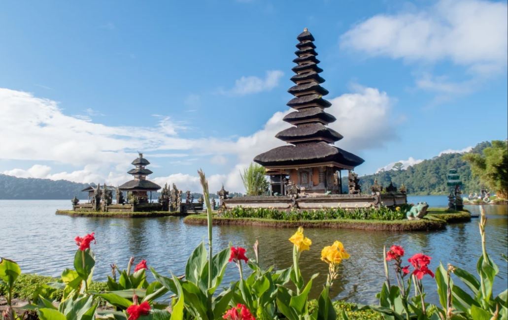 tempoh kuarantin di indonesia dikurangkan, hanya 3 hari sahaja kuarantin untuk pelancong asing