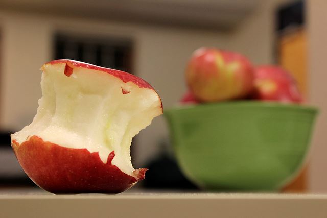 makan epal buat berat badan turun? fakta ke mitos?