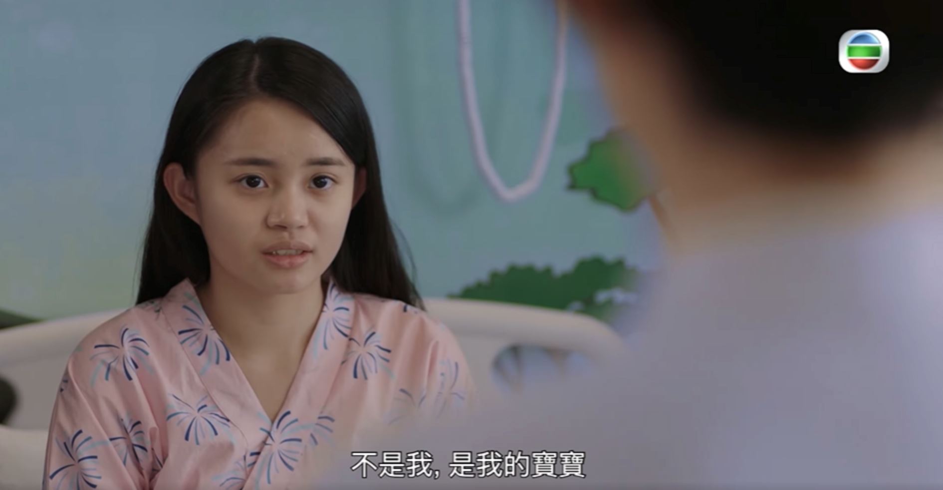 《星空下的仁医》未成年怀孕却有肿瘤不舍胎儿很感人❗️黄可盈5岁已当童星参演多部tvb剧🔥