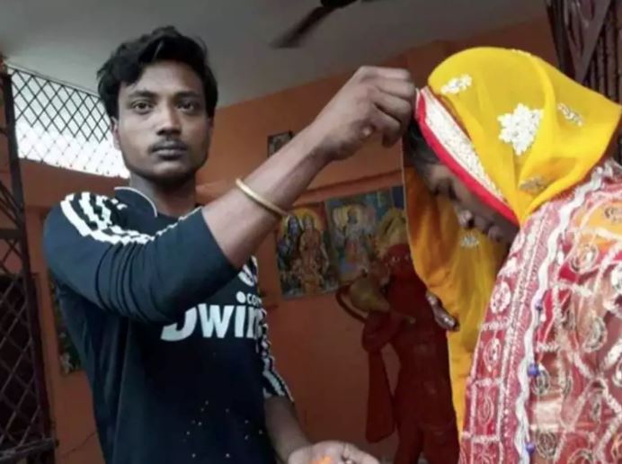 man in india helps wife get married to her boyfriend just five months after their marriage