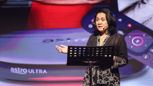 pelanggan astro kini boleh nikmati netflix di kaca televisyen