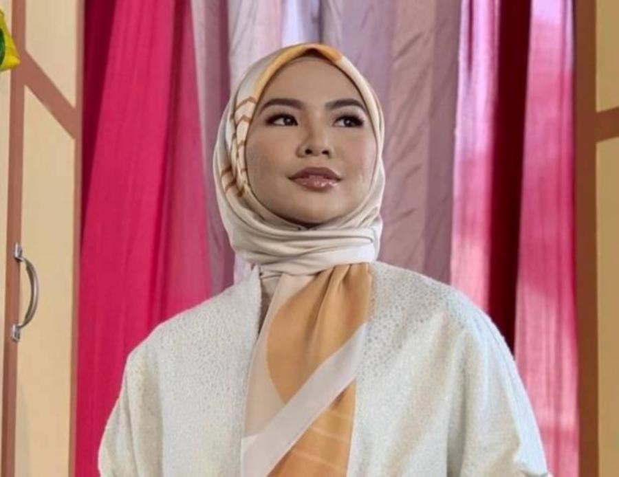 malaysian singer, aina abdul’s cover of “easy on me” caught adele’s attention