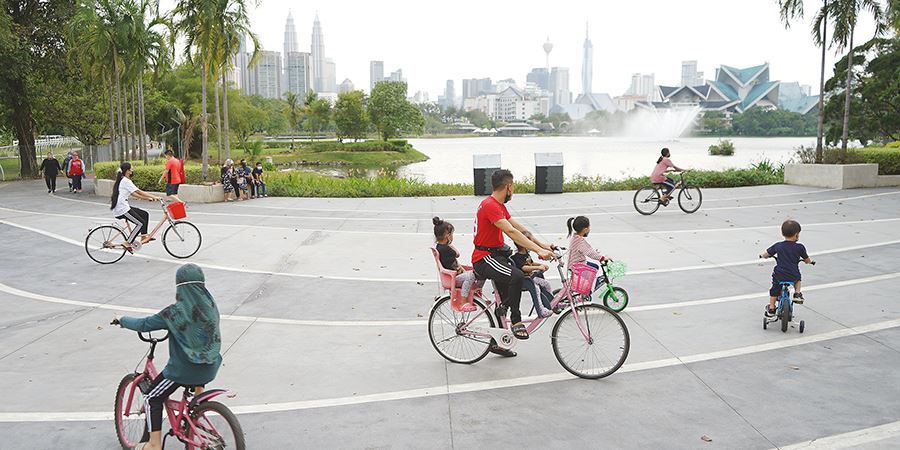 malaysia is an unhealthy nation with low health awareness, says health minister, khairy jamaluddin