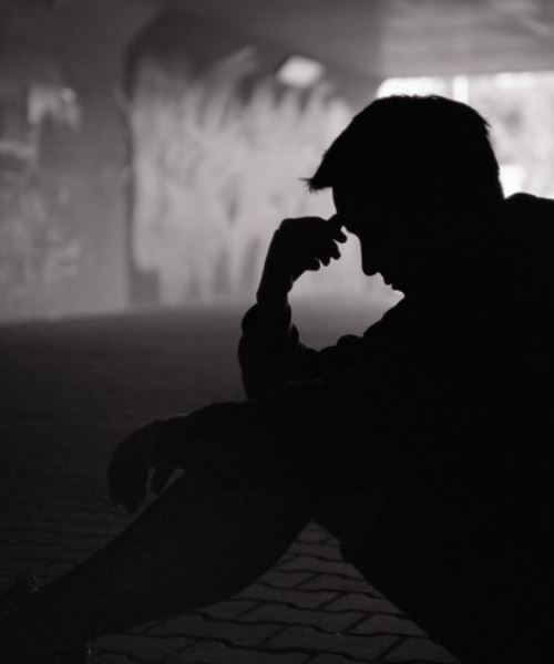 sanggup digilis kereta api, lelaki buat kerja gila semata-mata hendak tebus wang insurans