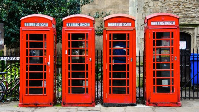 pondok telefon merah ikonik di uk akan dipertahankan daripada dilupuskan