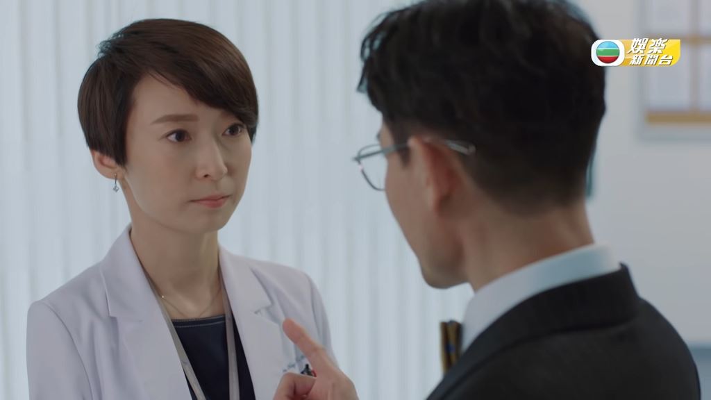 《星空下的仁医》周家怡入行23年升格当女主角❗️获闺蜜佘诗曼提携合作多部剧集🔥