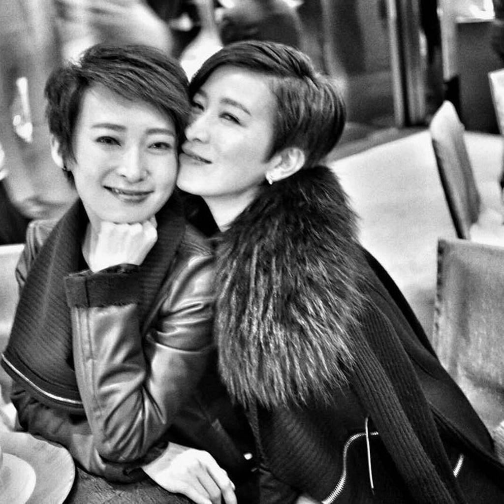 《星空下的仁医》周家怡入行23年升格当女主角❗️获闺蜜佘诗曼提携合作多部剧集🔥