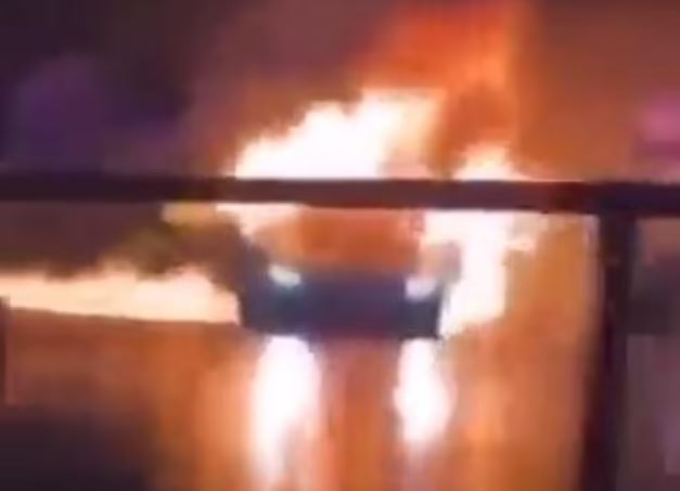 tunjuk handal, pasangan ini tak sengaja hancurkan lamborghini pinjam