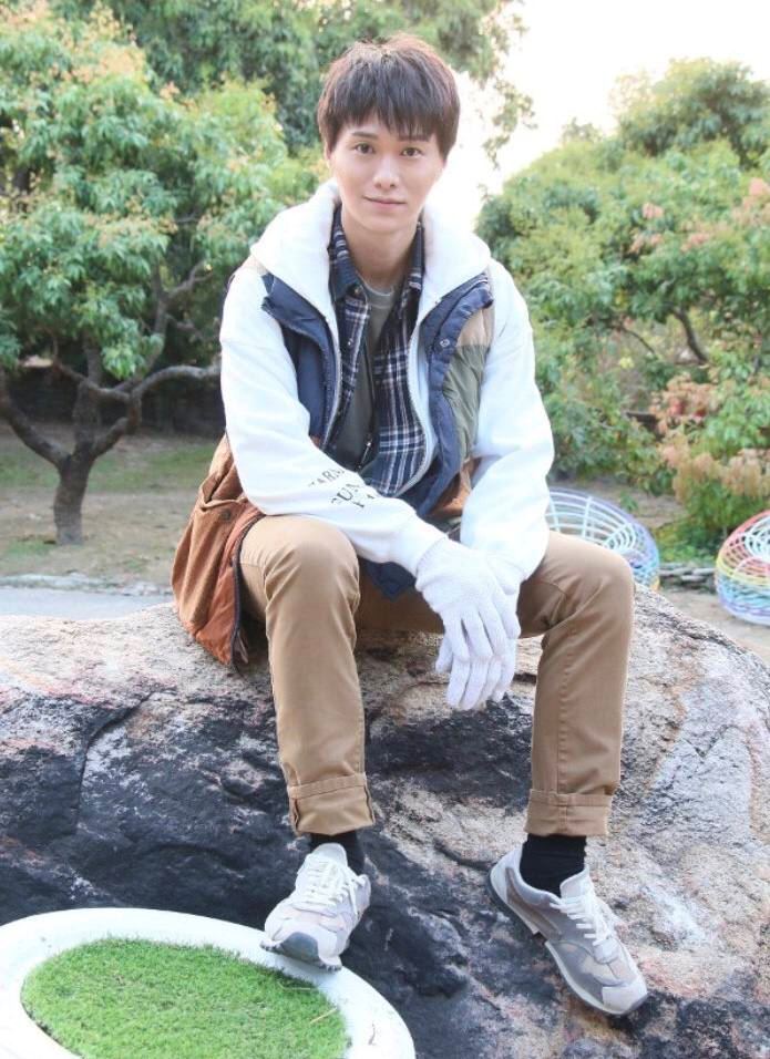 【影片】胡鸿钧重新演绎《祝君好》mv来咯❗️网友赞:唱出属于自己的版本❤️