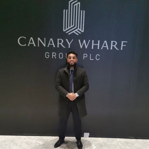 hampir setahun menganggur, lelaki raih pekerjaan selepas promosi diri di khalayak ramai guna kod qr