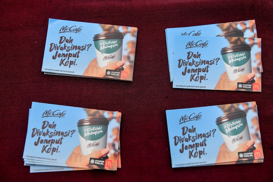 tiga juta kopi americano khas buat mereka yang telah divaksinasi!