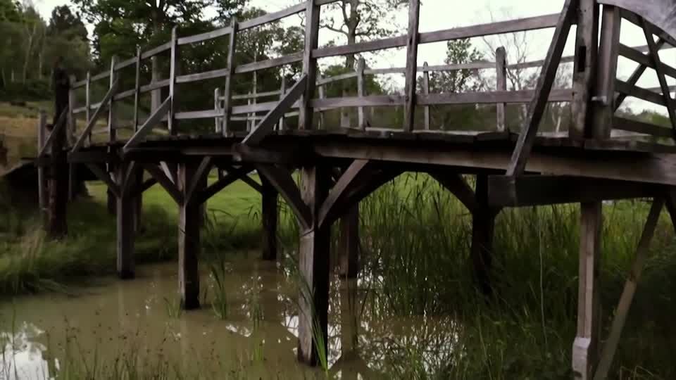 uk bridge which inspired winnie the ipoh stories is auctioned for rm745,000!