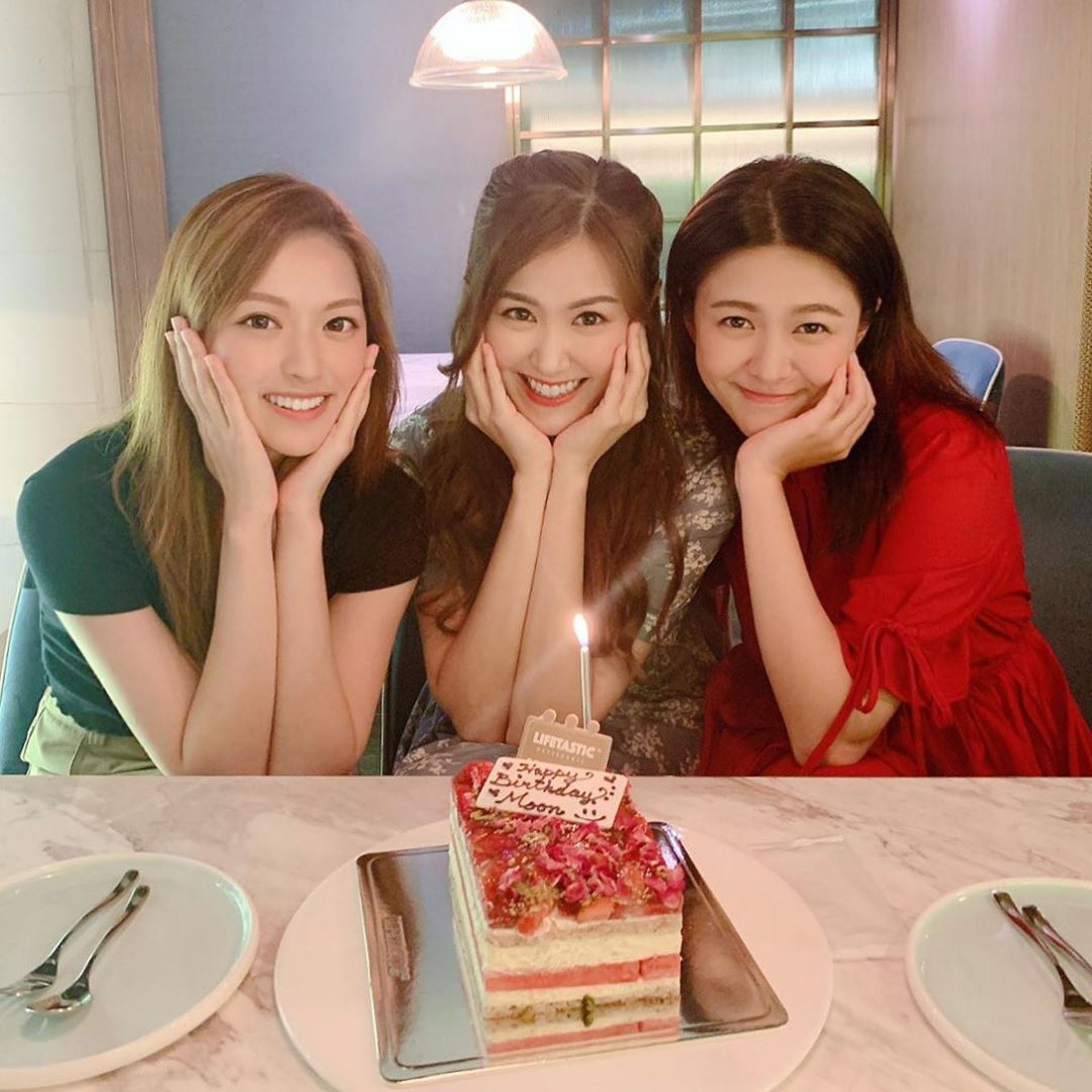 感情犹如亲姐妹！盘点 tvb 的八大闺密党